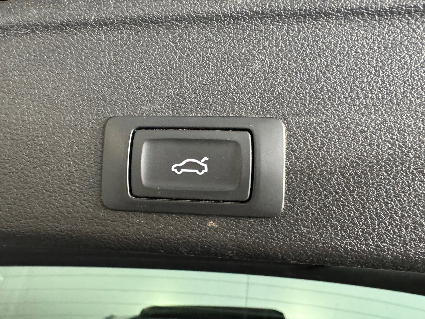 Audi A4 Avant 40 TFSI Pro Line Plus Pano|Keyless|HuD|Trekhaak