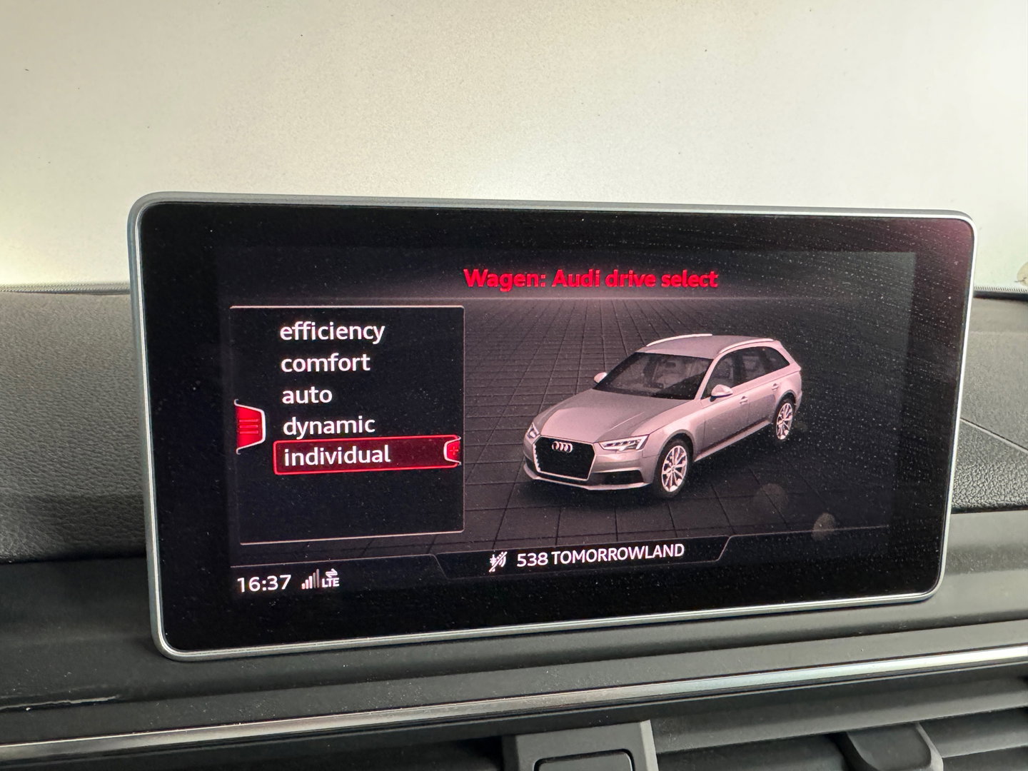 Audi A4 Avant 40 TFSI Pro Line Plus Pano|Keyless|HuD|Trekhaak