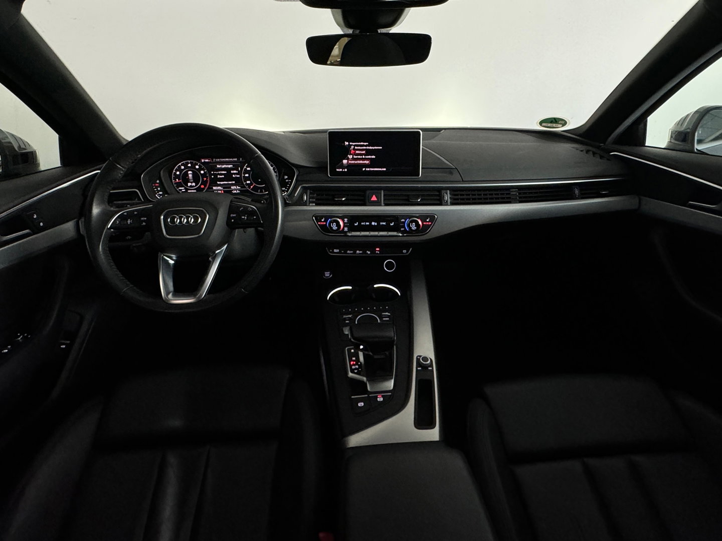 Audi A4 Avant 40 TFSI Pro Line Plus Pano|Keyless|HuD|Trekhaak