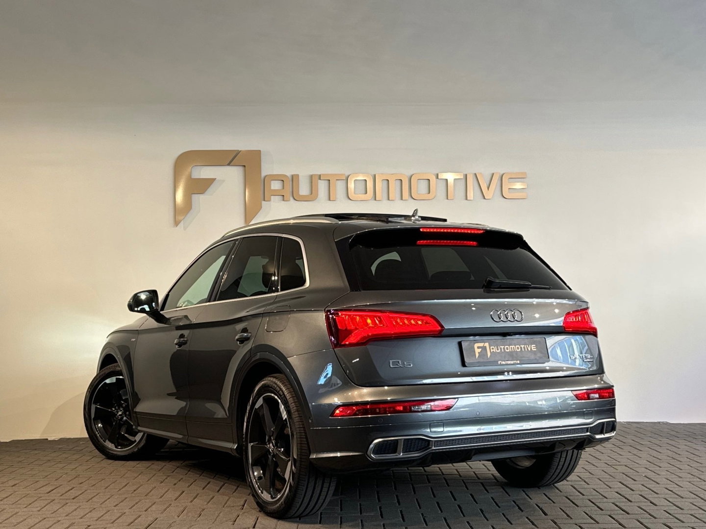 Audi Q5 55 TFSI e quattro S Line Pano|Luchtvering|HuD|B&O
