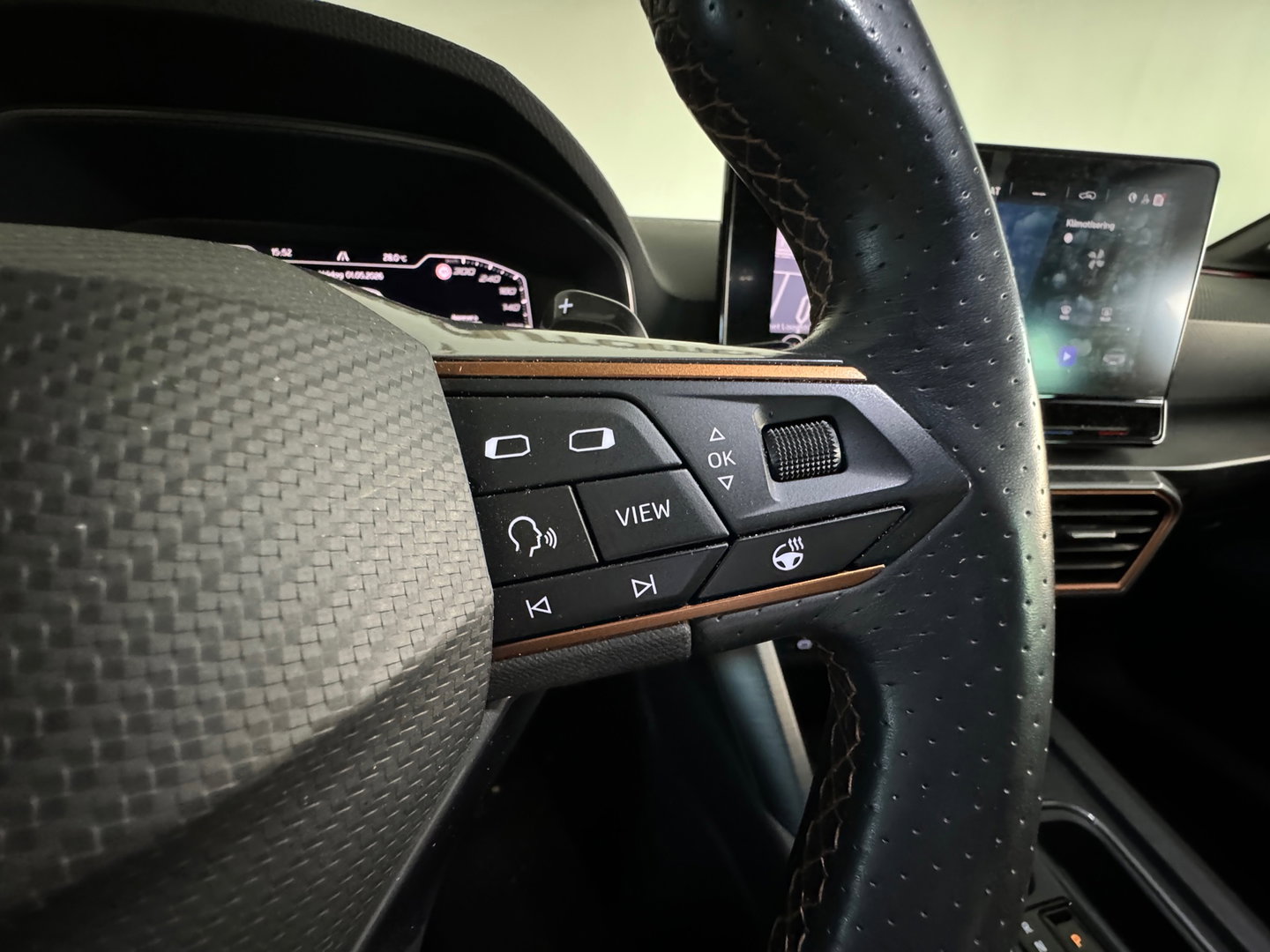 CUPRA Leon 2.0 TSI VZ 300PK Copper Keyless|Sfeer|Beats|Camera