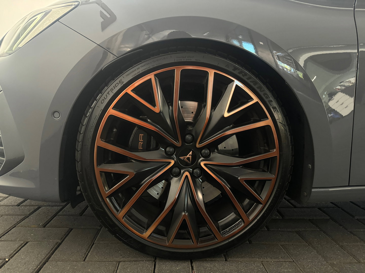 CUPRA Leon 2.0 TSI VZ 300PK Copper Keyless|Sfeer|Beats|Camera