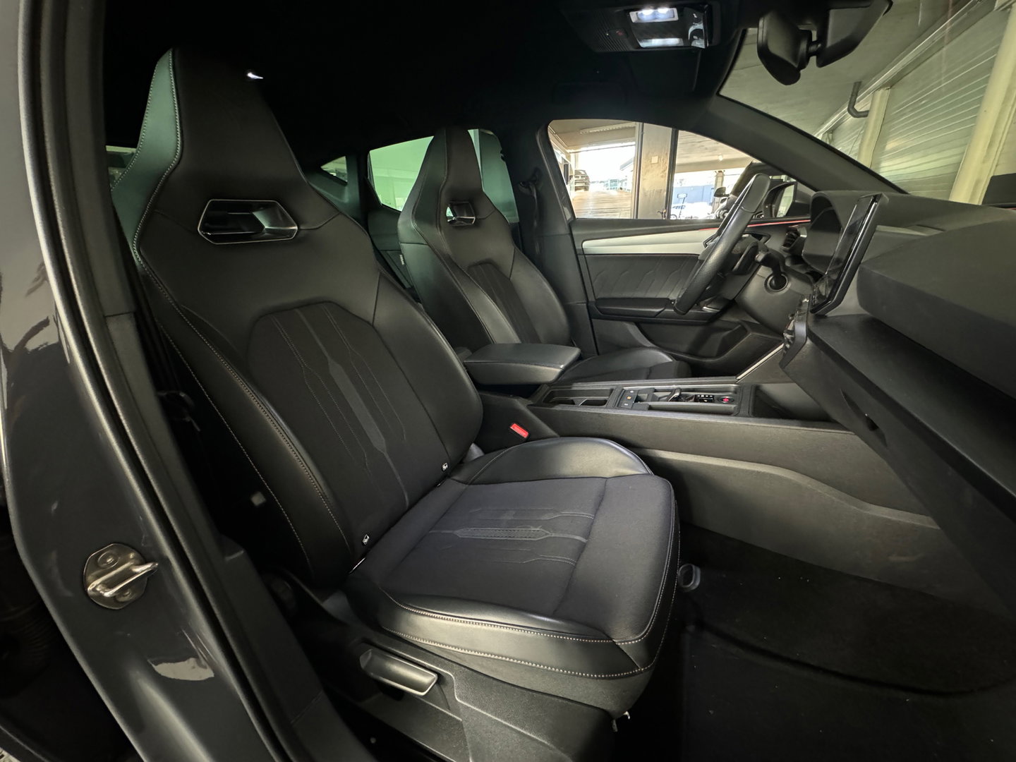 CUPRA Leon 2.0 TSI VZ 300PK Copper Keyless|Sfeer|Beats|Camera