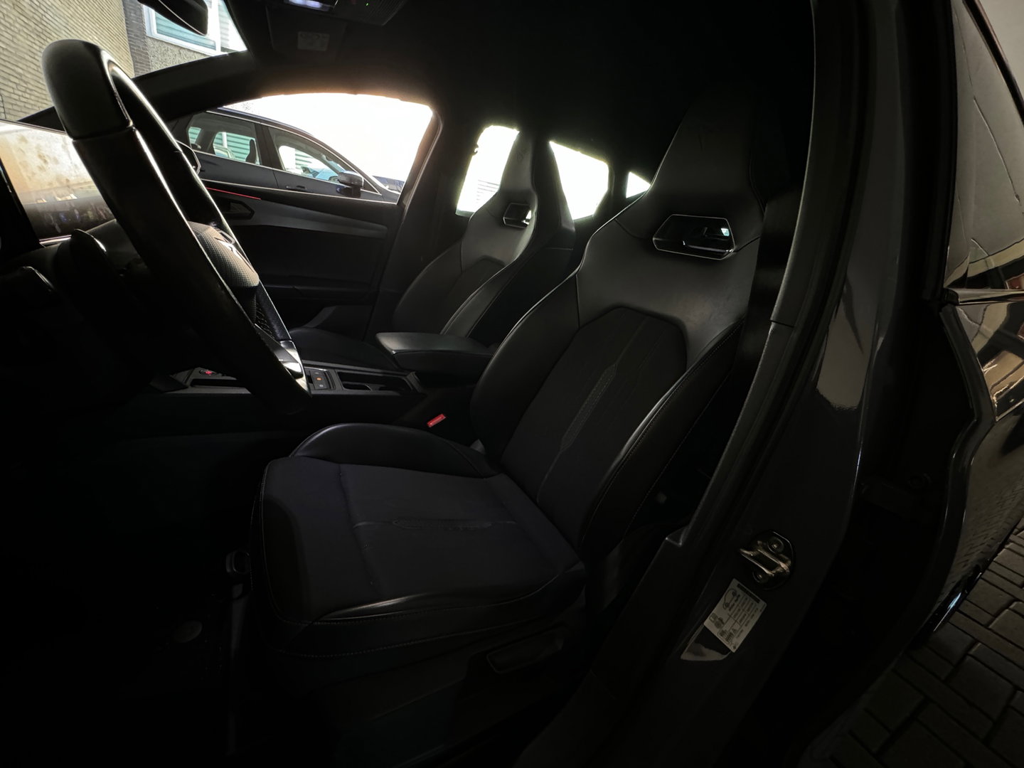 CUPRA Leon 2.0 TSI VZ 300PK Copper Keyless|Sfeer|Beats|Camera