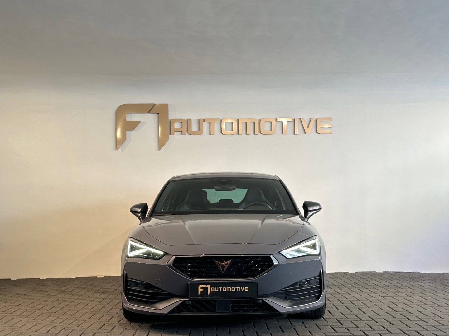 CUPRA Leon 2.0 TSI VZ 300PK Copper Keyless|Sfeer|Beats|Camera