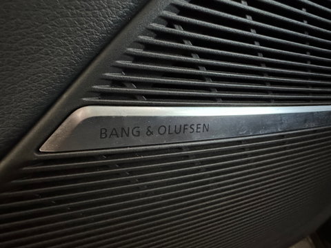 Audi Q8 55 TFSI e quattro S Line Pano|RS Seat|HuD|Memory|BTW