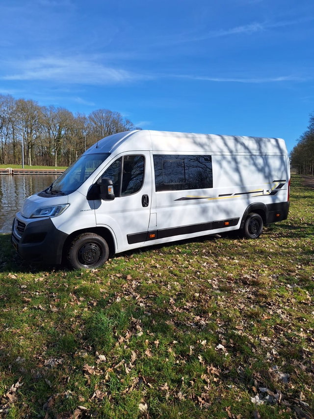 Fiat Ducato - Camper met lengte bedden airco Camera,Cruise,Clima,Toilet,wasbak Vakantie klaar !! apk 04-2027