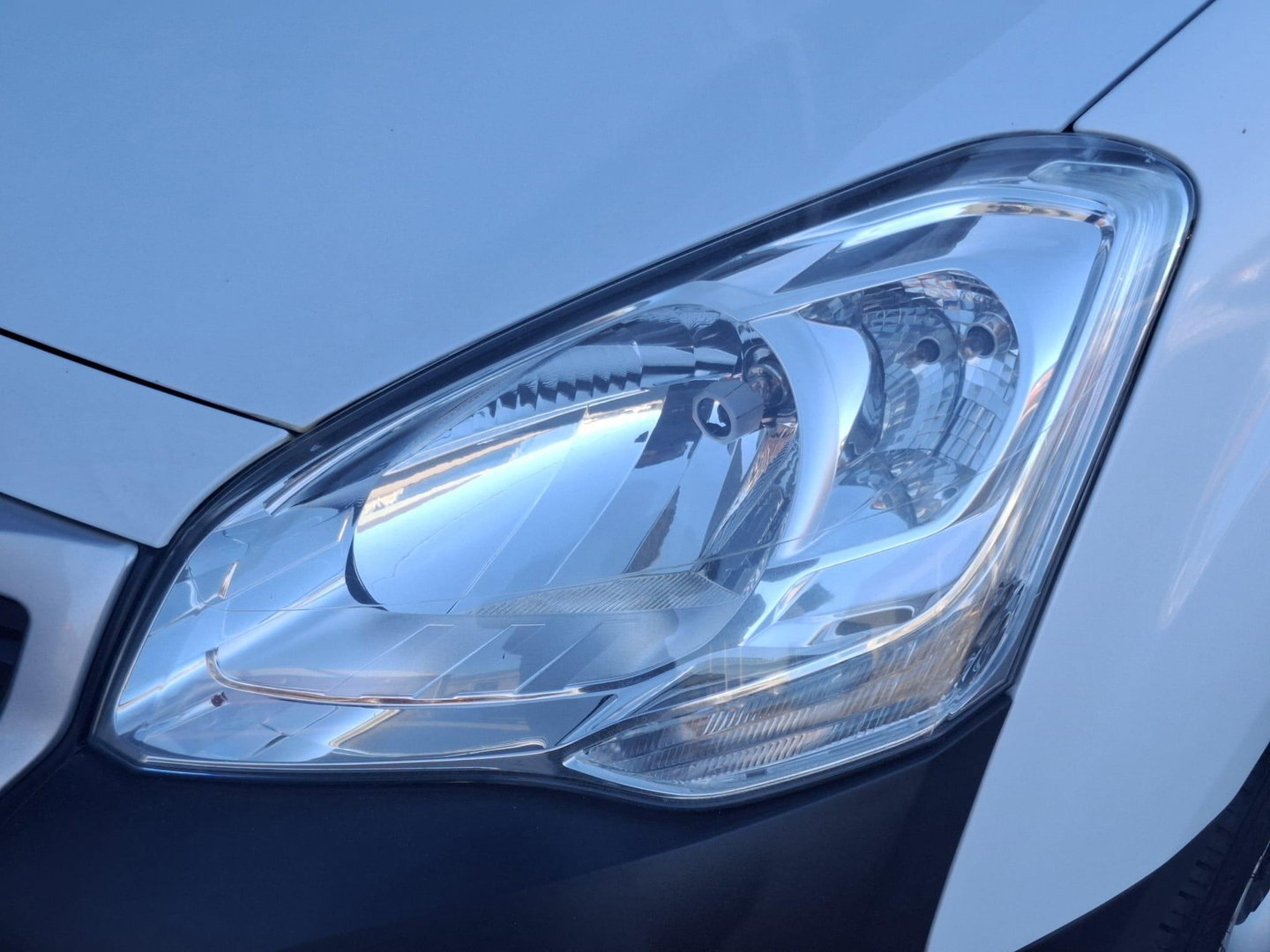 Peugeot Partner 120 1.6 BlueHDi 75 L1 XR AIRCO / DEALER ONDERHOUDEN / EURO 6 / N.A.P