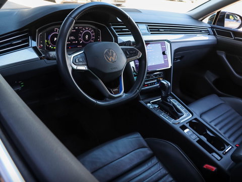 Volkswagen Passat GTE Business 1.4 TSI PHEV Leder 18 inch Camera