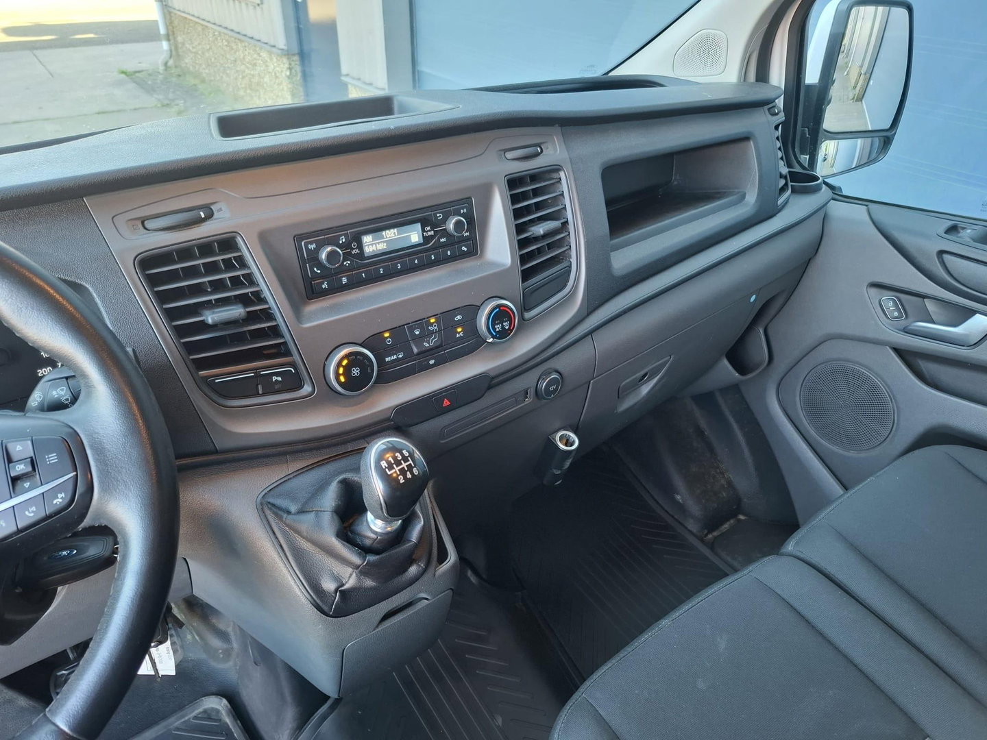 Ford Transit Custom 340 2.0 TDCI L1H1 Trend AIRCO / CRUISE CONTROLE / 3 ZITS / TREKHAAK / EURO 6