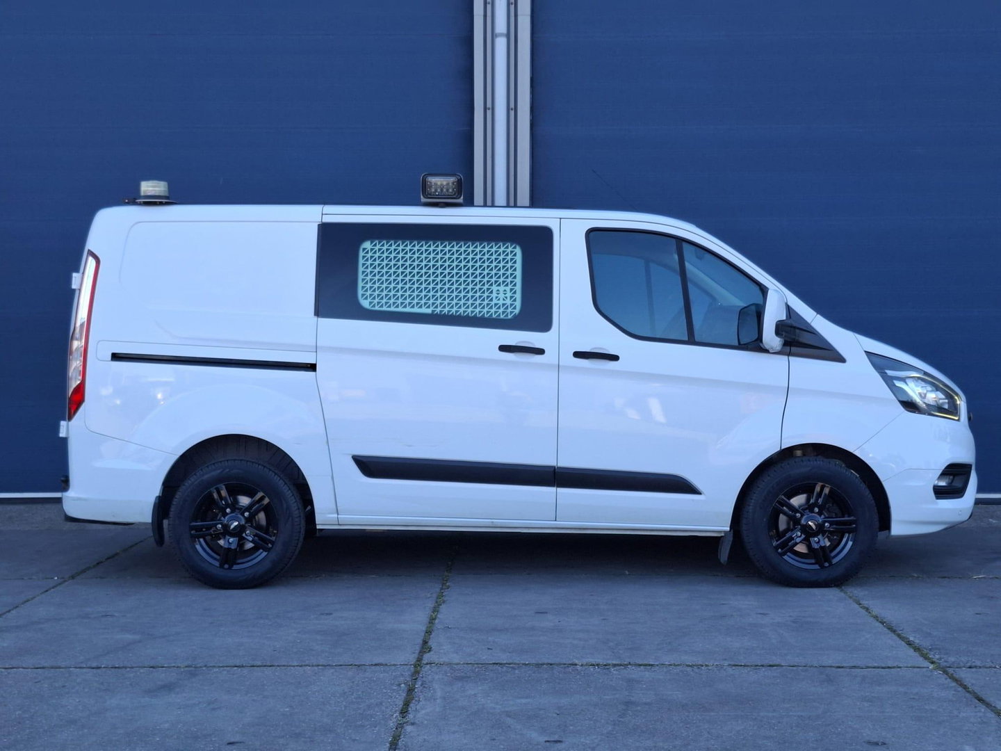 Ford Transit Custom 340 2.0 TDCI L1H1 Trend AIRCO / CRUISE CONTROLE / 3 ZITS / TREKHAAK / EURO 6