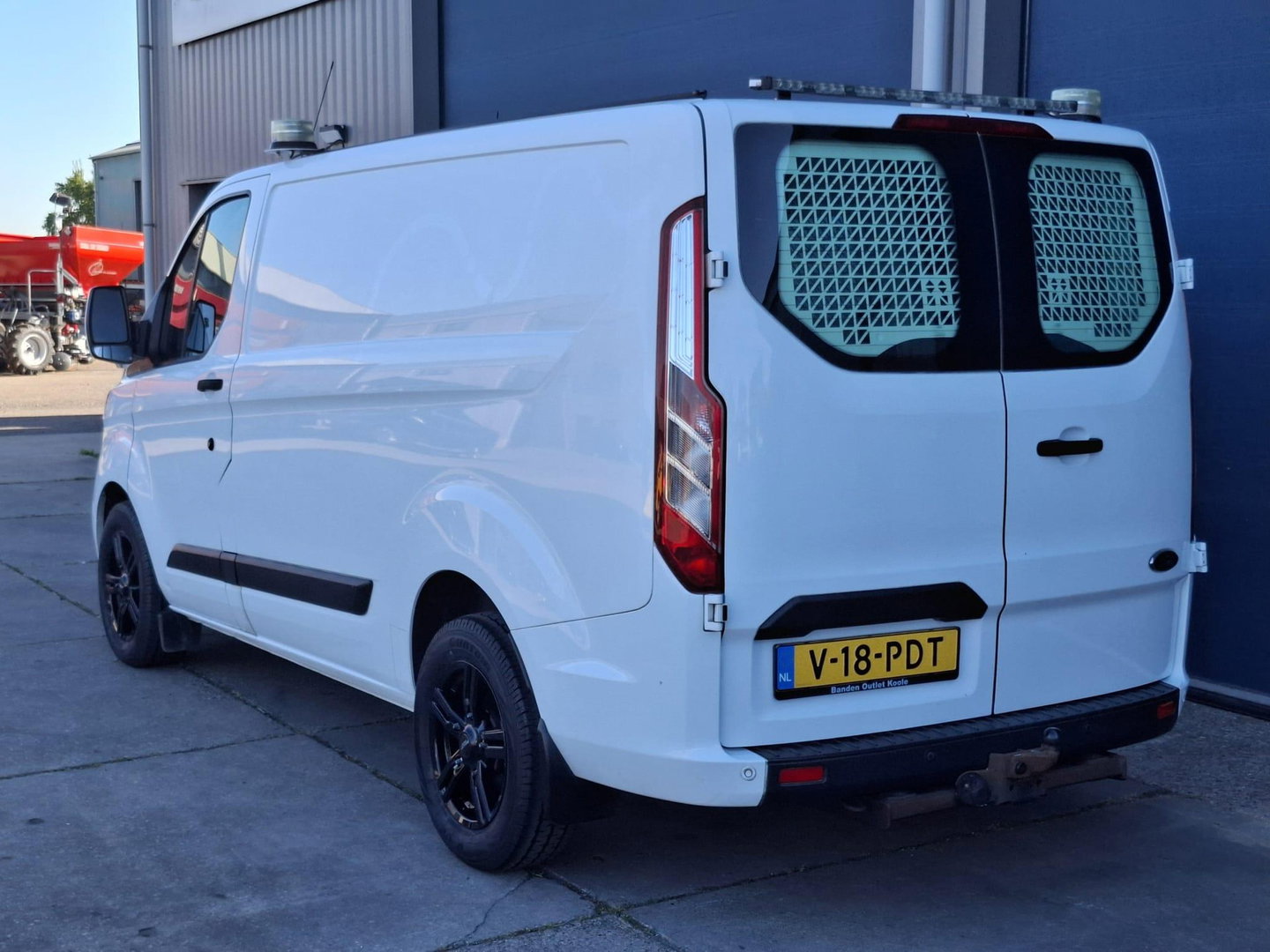 Ford Transit Custom 340 2.0 TDCI L1H1 Trend AIRCO / CRUISE CONTROLE / 3 ZITS / TREKHAAK / EURO 6
