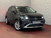 Volkswagen T-Cross - ✅ NIEUWE AUTO✅TSI 17''LMV DODE HOEK TREKHAAK CAMERA VIR.COCKPIT STOELVERW. ADAP.CRUISE LMV CARPLAY 2025 ✅Top Auto's Wijchen , 30 Jaar Specialist in Volkswagen  : Alle Type's : R-Line Edition / Style / First Edition / Highline / Life , Zowel PHEV / HEV / M