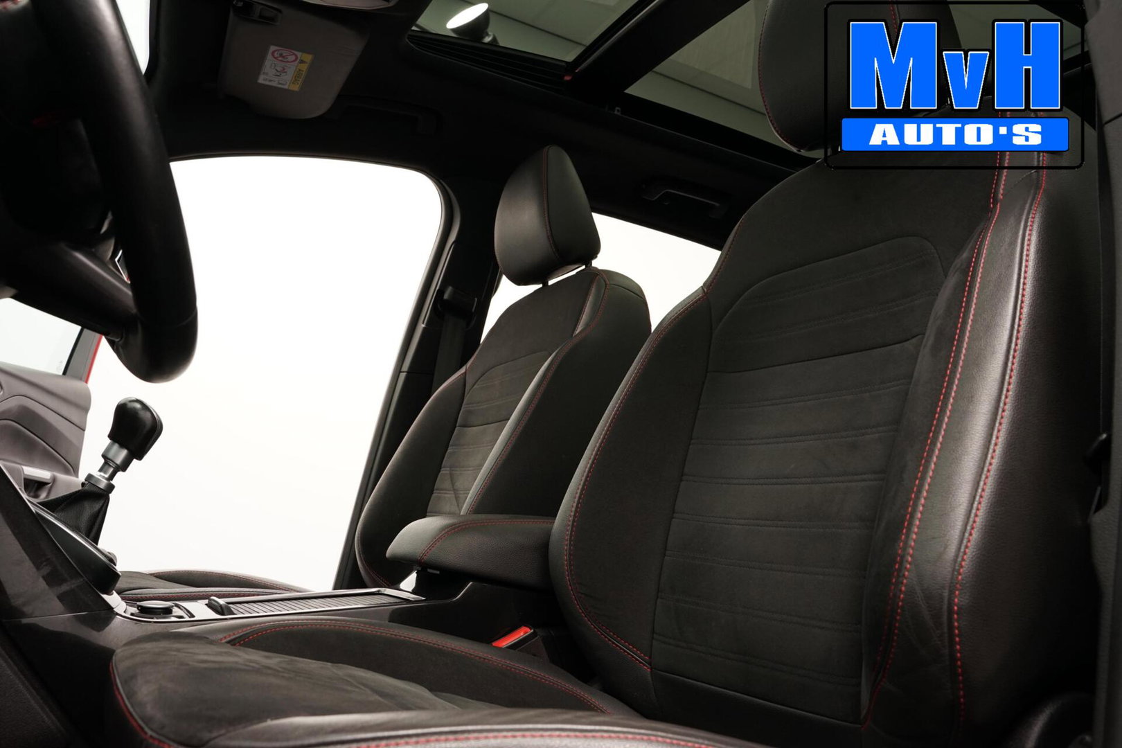 Ford Kuga 1.5 EcoBoost ST Line|PANO|STOEL/STUUR.VERW|TREKHAAK