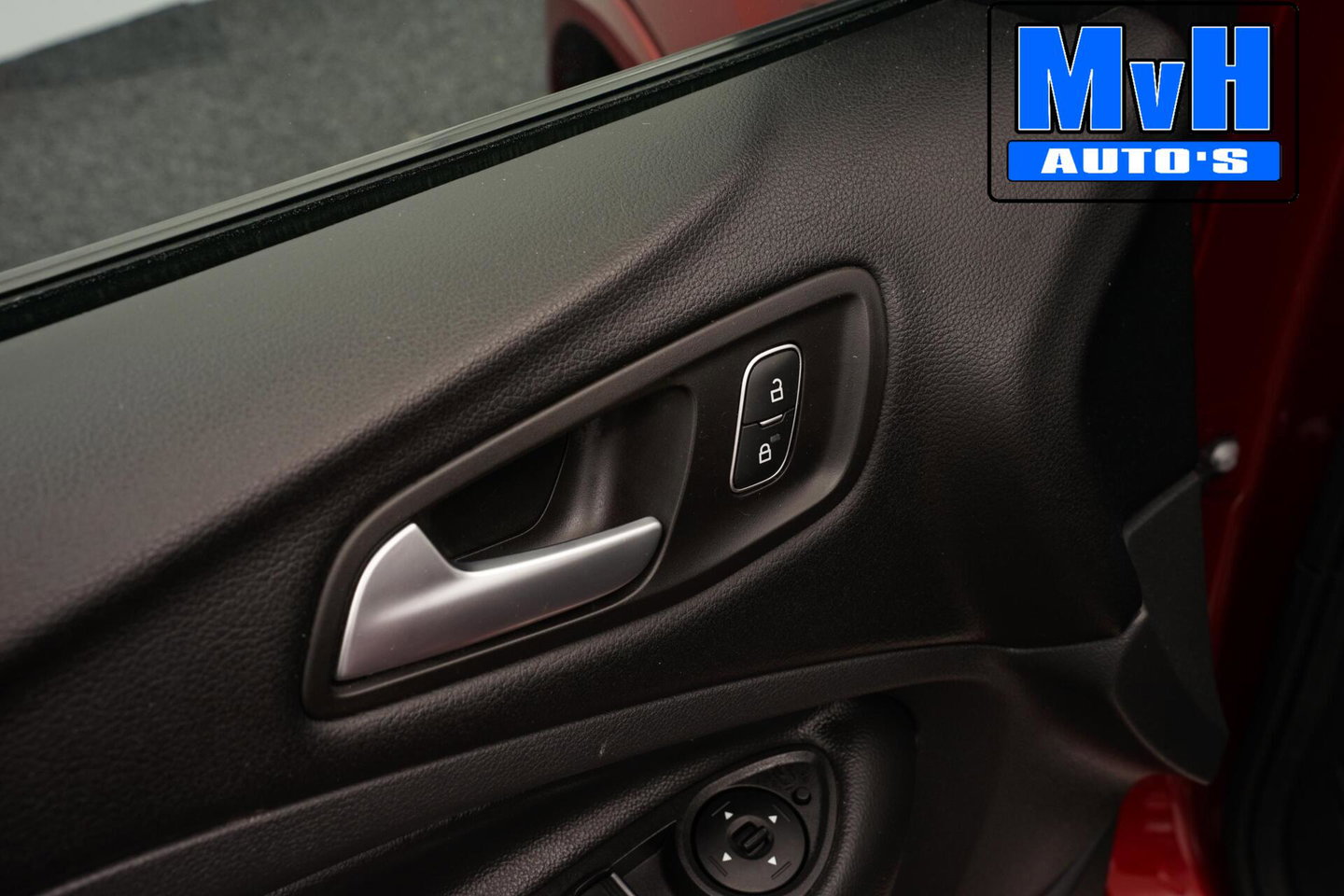 Ford Kuga 1.5 EcoBoost ST Line|PANO|STOEL/STUUR.VERW|TREKHAAK