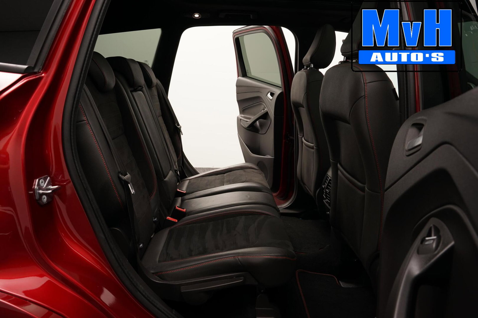 Ford Kuga 1.5 EcoBoost ST Line|PANO|STOEL/STUUR.VERW|TREKHAAK