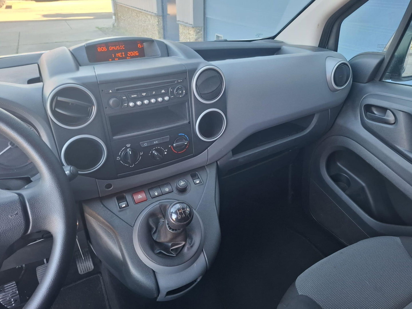 Peugeot Partner 120 1.6 BlueHDi 75 L1 XR AIRCO / DEALER ONDERHOUDEN / EURO 6 / N.A.P