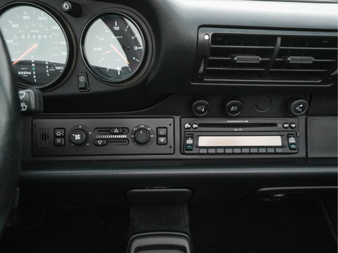 Porsche 911 Cabrio 993 Carrera Aut. *CABRIO | LEATHER | TIPTRONIC | AIRCO | CRUISE | SHIFTPADDLES | ALU-WHEELS | PORSCHE-RADIO/CD | LITRONIC-XENON*