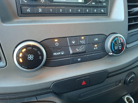 Ford Transit Custom 340 2.0 TDCI L1H1 Trend AIRCO / CRUISE CONTROLE / 3 ZITS / TREKHAAK / EURO 6