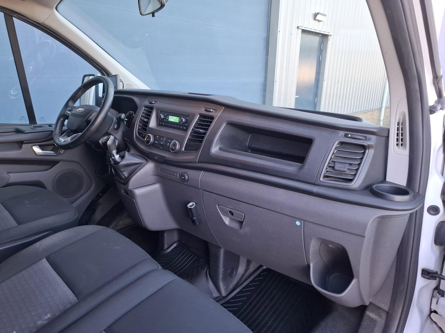 Ford Transit Custom 340 2.0 TDCI L1H1 Trend AIRCO / CRUISE CONTROLE / 3 ZITS / TREKHAAK / EURO 6