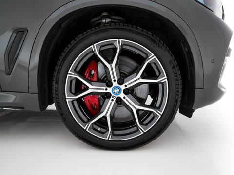 BMW X5 xDrive45e M-Sportpack High Executive (Plug-In) (INCL-BTW) Aut. *PANO | LEATHER |  HEAD-UP | LASERLIGHT | ADAPTIVE-CRUISE | TOPVIEW | BLINDSPOT | MEMORY-PACK | MASSAGE | HIFI-SOUND | HEATED-SPORTSEATS | NAVI-FULLMAP | DIGI-COCKPIT | 22''AL