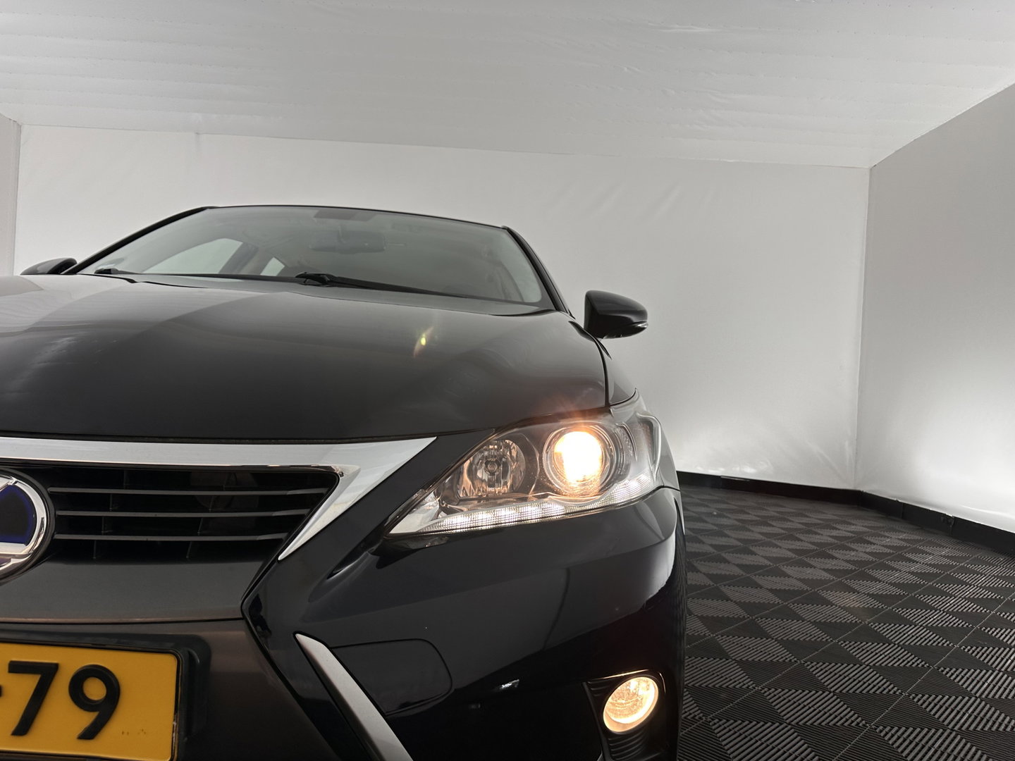 Lexus CT 200h Business Line Aut. *NAVI-FULLMAP | ALCANTARA | COMFORTSEATS | CAMERA | ECC | CRUISE | DIGI-COCKPIT | 16''ALU*