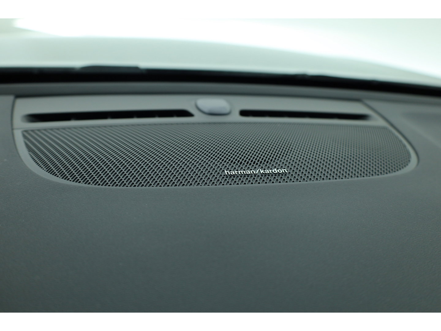 Volvo XC40 2.0 B3 Ultra Dark | Pano-dak | 360 camera | Leer | Pixel LED | ACC | Blis