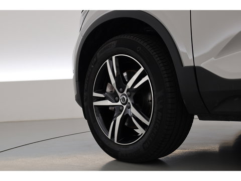 Volvo XC40 2.0 B3 Ultra Dark | Pano-dak | 360 camera | Leer | Pixel LED | ACC | Blis