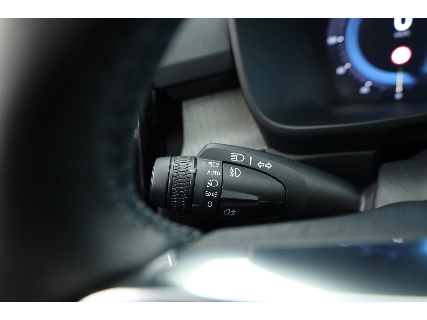 Volvo XC40 2.0 B3 Ultra Dark | Pano-dak | 360 camera | Leer | Pixel LED | ACC | Blis