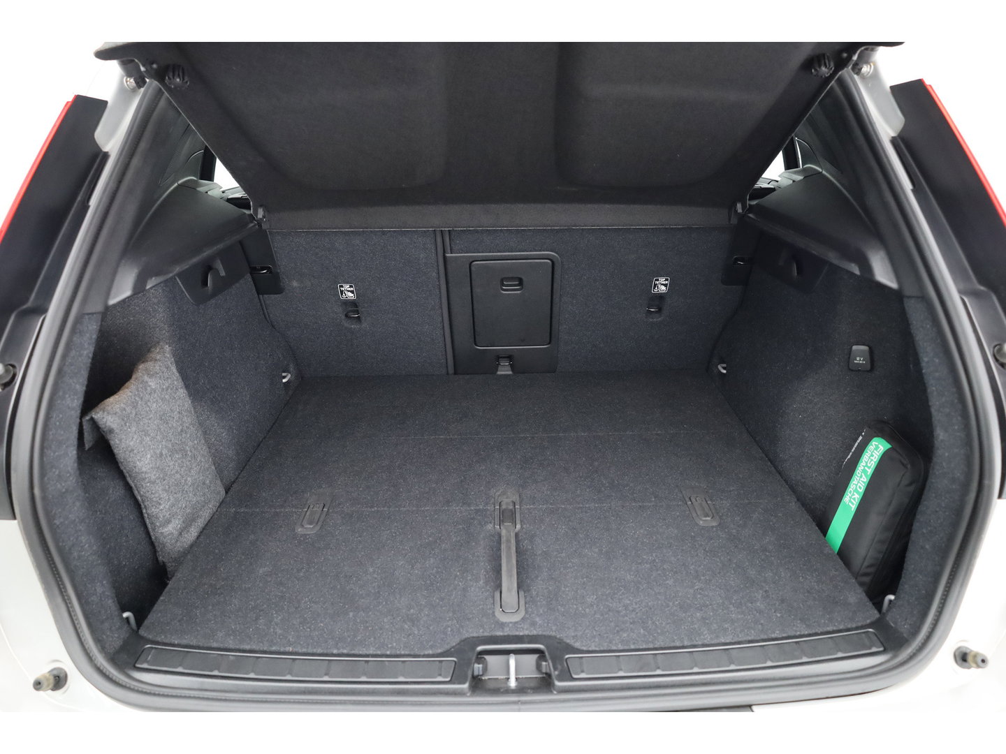 Volvo XC40 2.0 B3 Ultra Dark | Pano-dak | 360 camera | Leer | Pixel LED | ACC | Blis