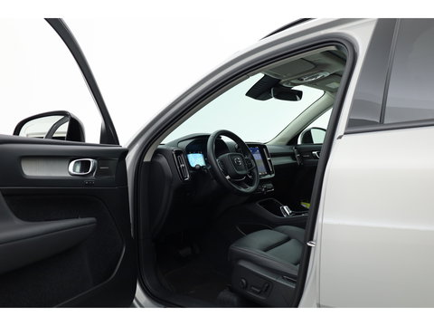 Volvo XC40 2.0 B3 Ultra Dark | Pano-dak | 360 camera | Leer | Pixel LED | ACC | Blis