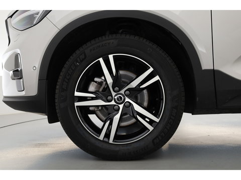 Volvo XC40 2.0 B3 Ultra Dark | Pano-dak | 360 camera | Leer | Pixel LED | ACC | Blis
