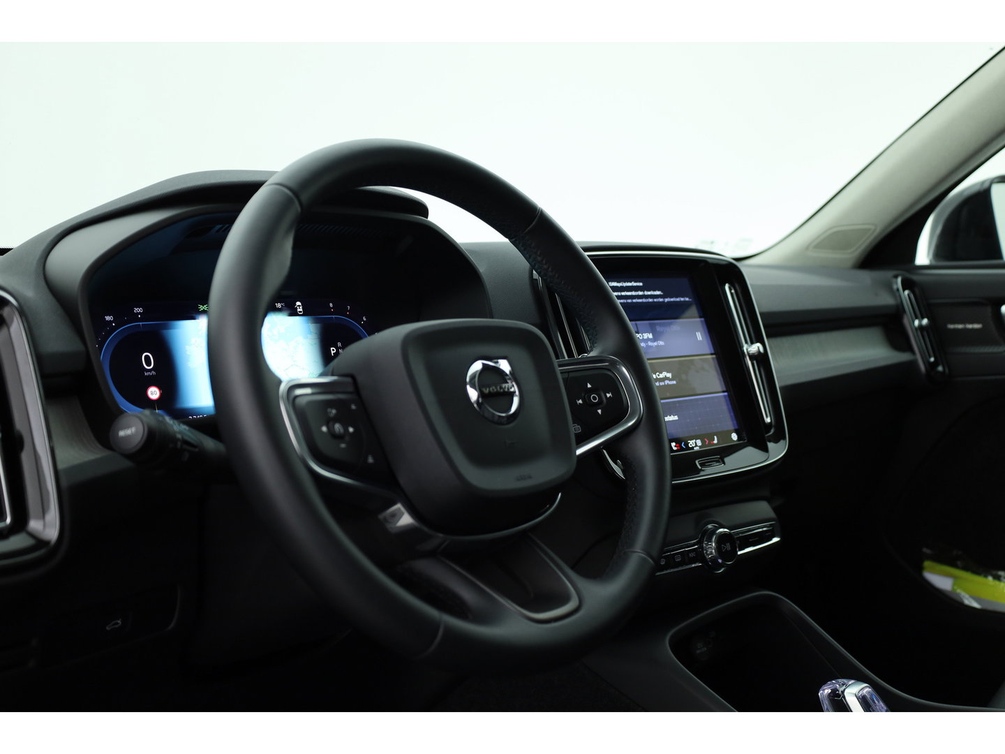 Volvo XC40 2.0 B3 Ultra Dark | Pano-dak | 360 camera | Leer | Pixel LED | ACC | Blis