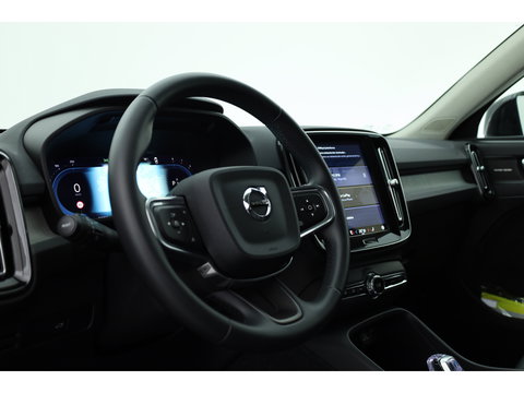Volvo XC40 2.0 B3 Ultra Dark | Pano-dak | 360 camera | Leer | Pixel LED | ACC | Blis