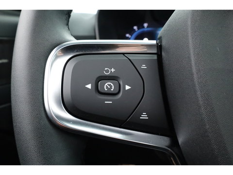 Volvo XC40 Single Motor Ultimate | Pano-dak | ACC | Blis | 360 Camera | H&K Audio | Memory stoelen |
