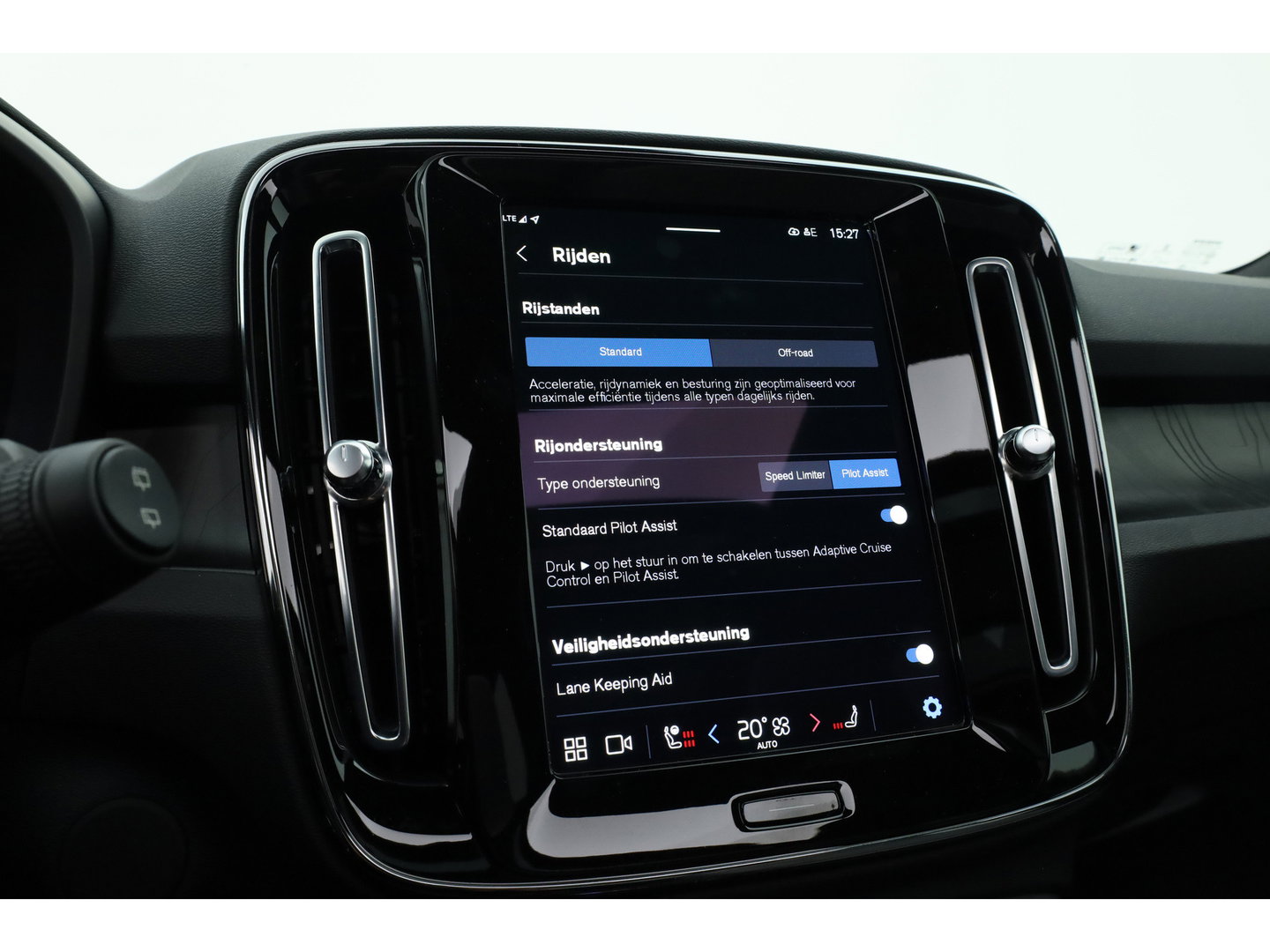 Volvo XC40 Single Motor Ultimate | Pano-dak | ACC | Blis | 360 Camera | H&K Audio | Memory stoelen |