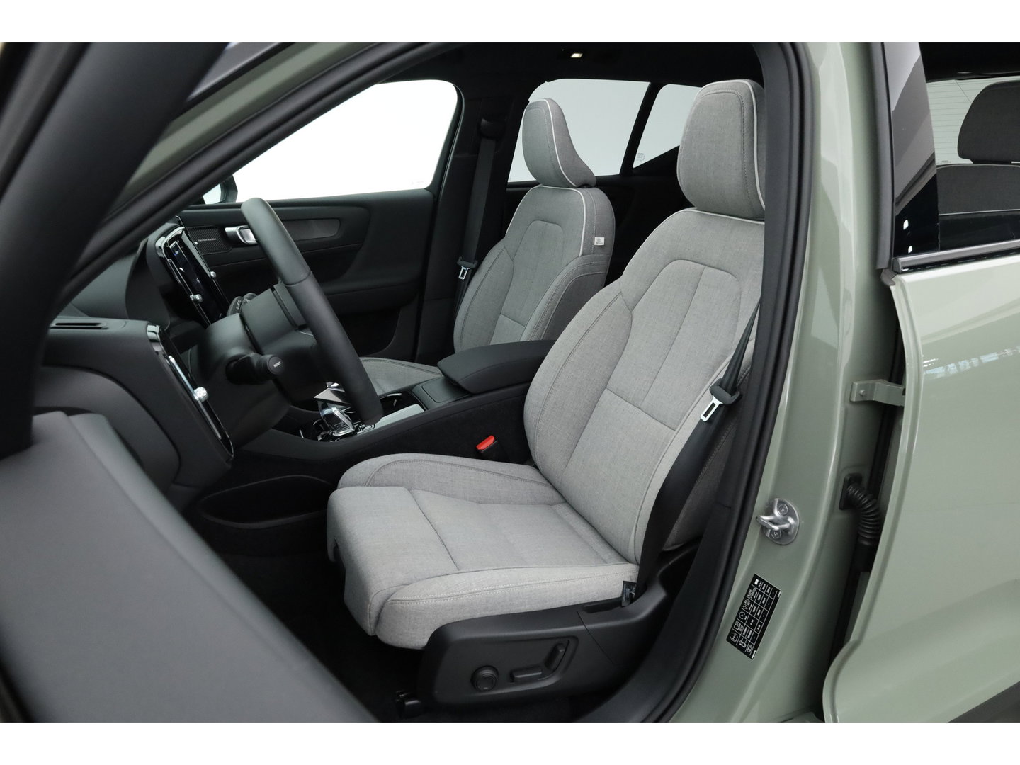 Volvo XC40 Single Motor Ultimate | Pano-dak | ACC | Blis | 360 Camera | H&K Audio | Memory stoelen |