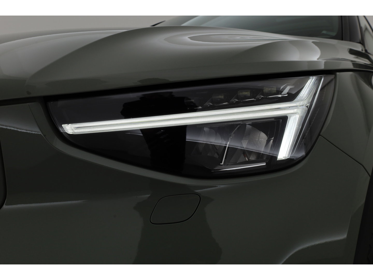 Volvo XC40 Single Motor Ultimate | Pano-dak | ACC | Blis | 360 Camera | H&K Audio | Memory stoelen |