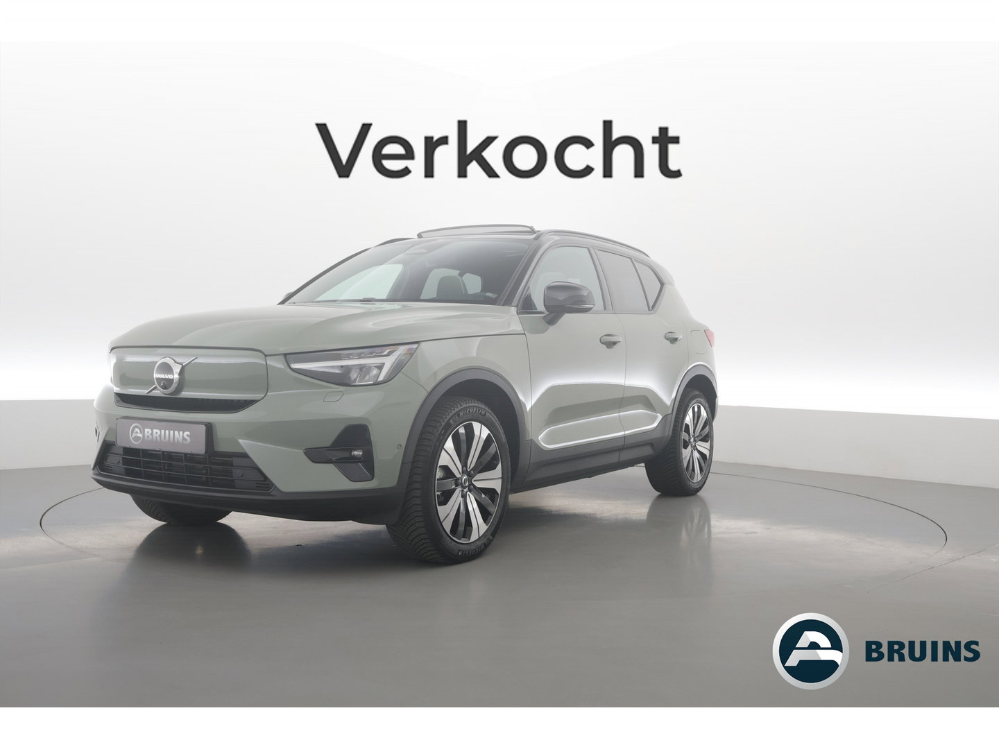 Volvo XC40 Single Motor Ultimate | Pano-dak | ACC | Blis | 360 Camera | H&K Audio | Memory stoelen |