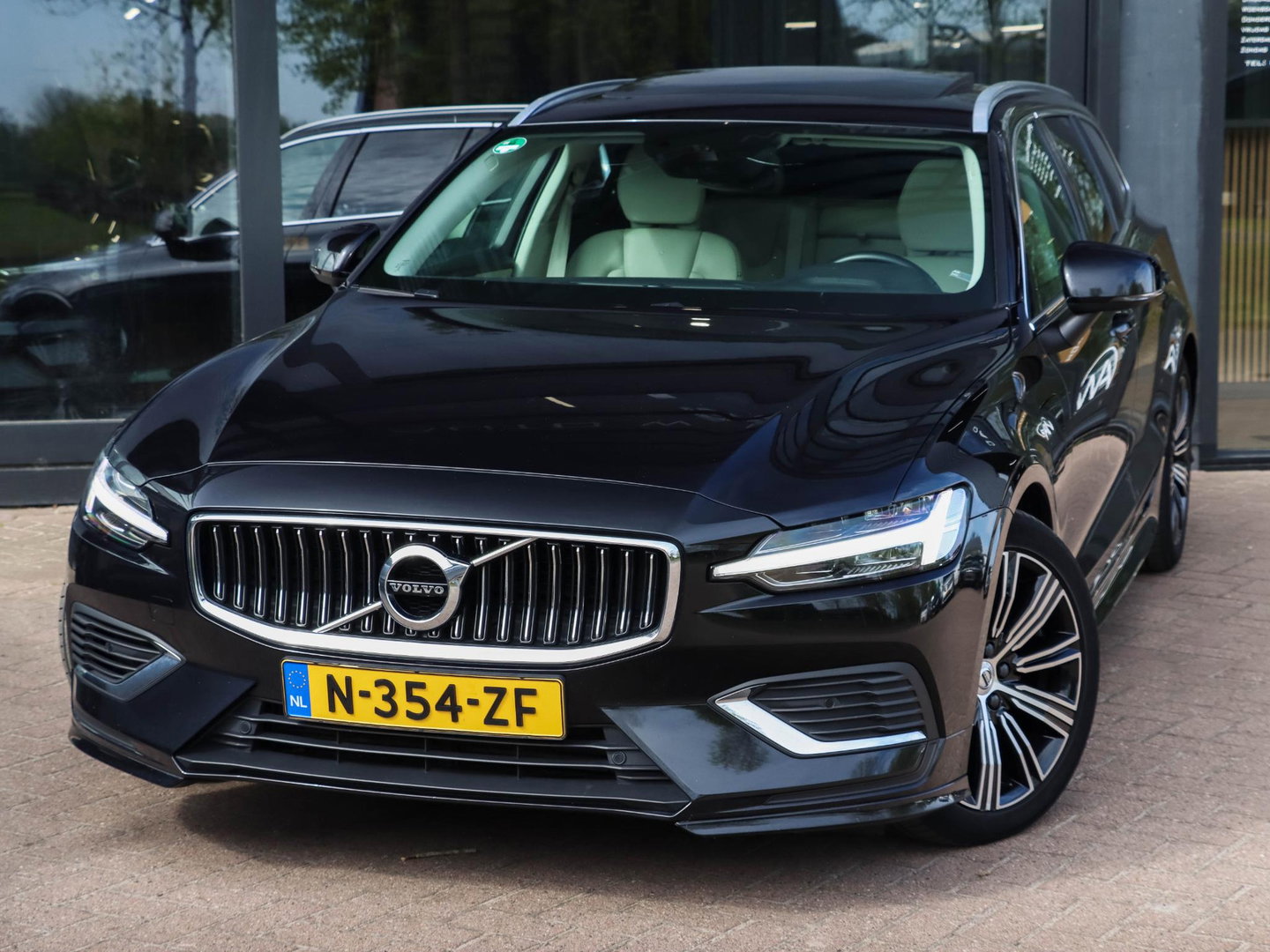 Volvo V60 T6 Plug-in hybrid AWD Inscription