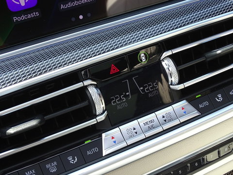BMW X5 xDrive45e 394PK High Exec. M-Individual / carbon / Laser / 360°