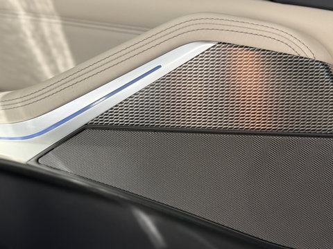 BMW X5 xDrive45e 394PK High Exec. M-Individual / carbon / Laser / 360°