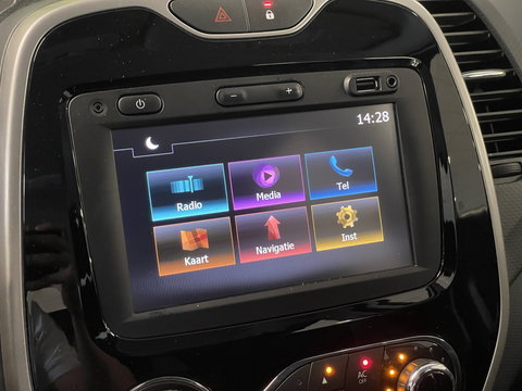 Renault Captur 0.9 TCe Dynamique | Trekhaak | Bluetooth | Airconditioning | Parkeersensoren | Keyless | 17'' Lichtmetaal | USB |