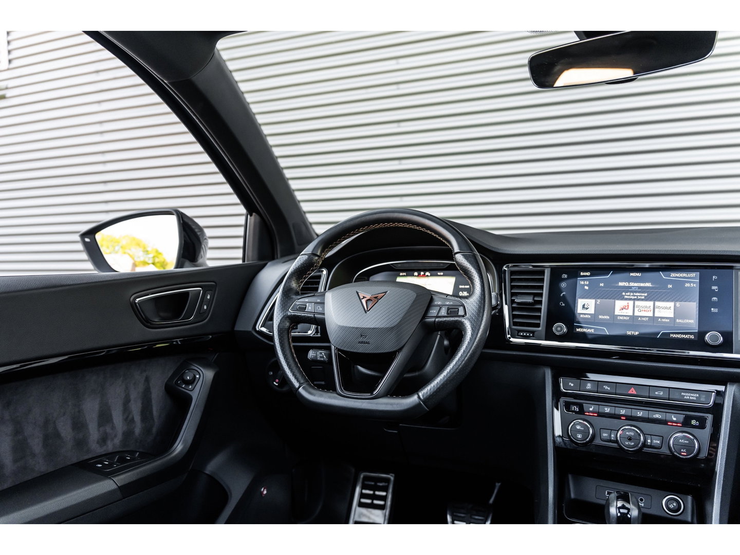 CUPRA Ateca 2.0 TSI 4DRIVE PANO BEATS VIRTUAL TREKHAAK
