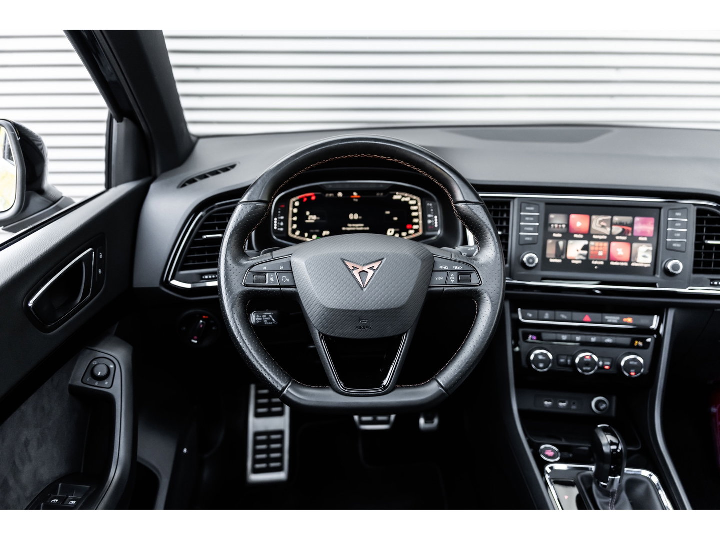 CUPRA Ateca 2.0 TSI 4DRIVE PANO BREMBO BEATS VIRTUAL CAMERA