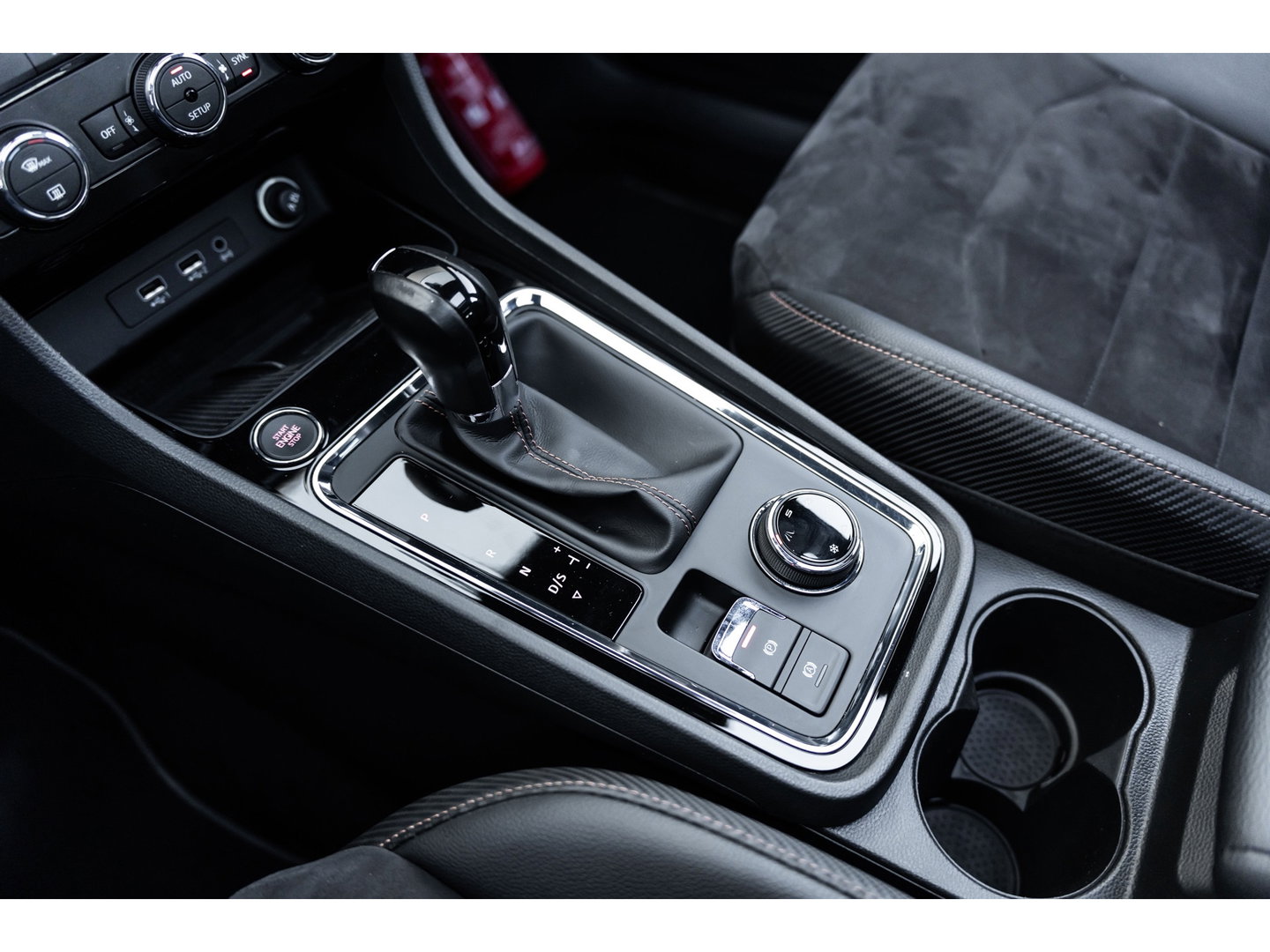 CUPRA Ateca 2.0 TSI 4DRIVE PANO BREMBO BEATS VIRTUAL CAMERA