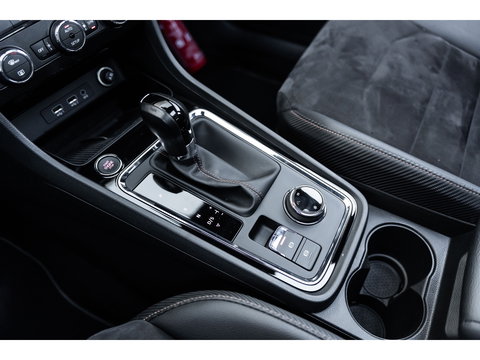 CUPRA Ateca 2.0 TSI 4DRIVE PANO BREMBO BEATS VIRTUAL CAMERA