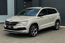 Škoda Karoq - 1.5 TSI ACT 150pk DSG Sportline LED 19" KEYLESS WINTERPAKKET
