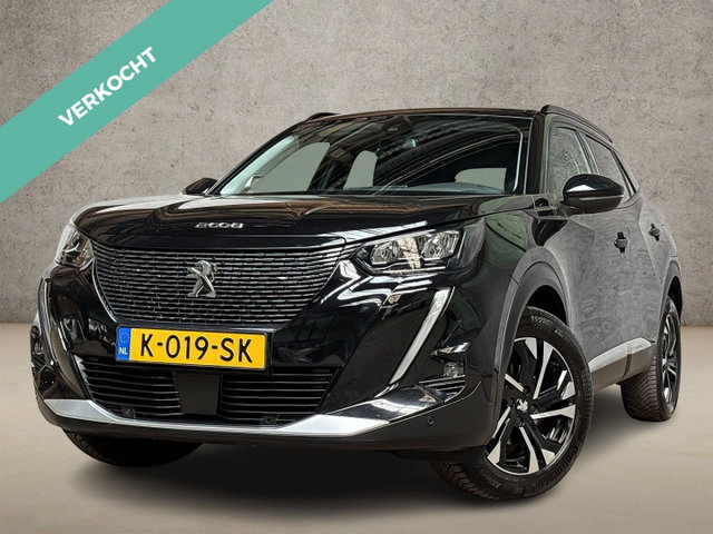 Peugeot 2008 - 1.2 PureTech Allure Sport (VIRTUAL COCKPIT, APPLE CARPLAY, GROOT NAVI, 360 CAMERA, KEYLESS, LEDER, SPORTSTOELEN, GETINT GLAS, TREKHAAK, NIEUWSTAAT)