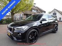 BMW X1 - sDrive20i / HEAD-UP / SPORTLEER / 20" INCH /  CAMERA